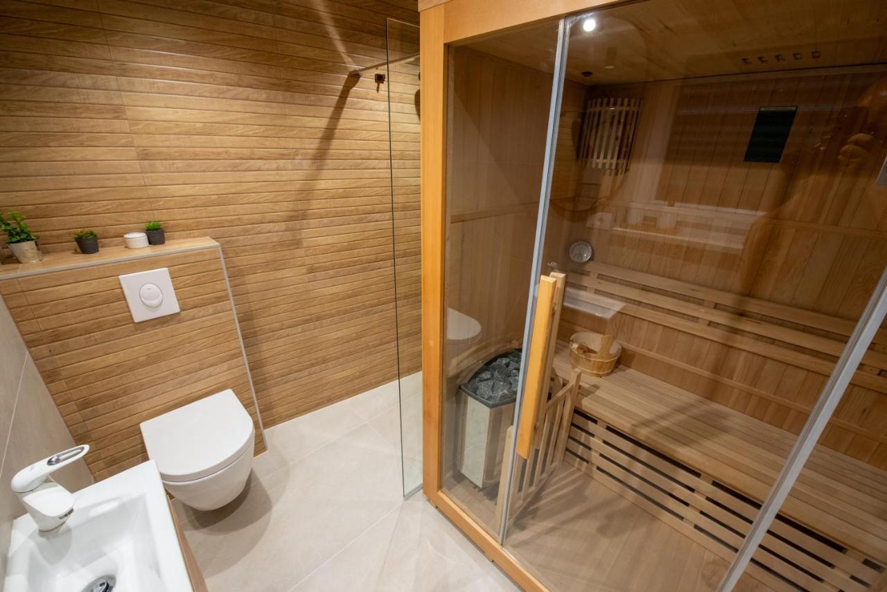 Apartman Noa คาสตาฟ ภายนอก รูปภาพ