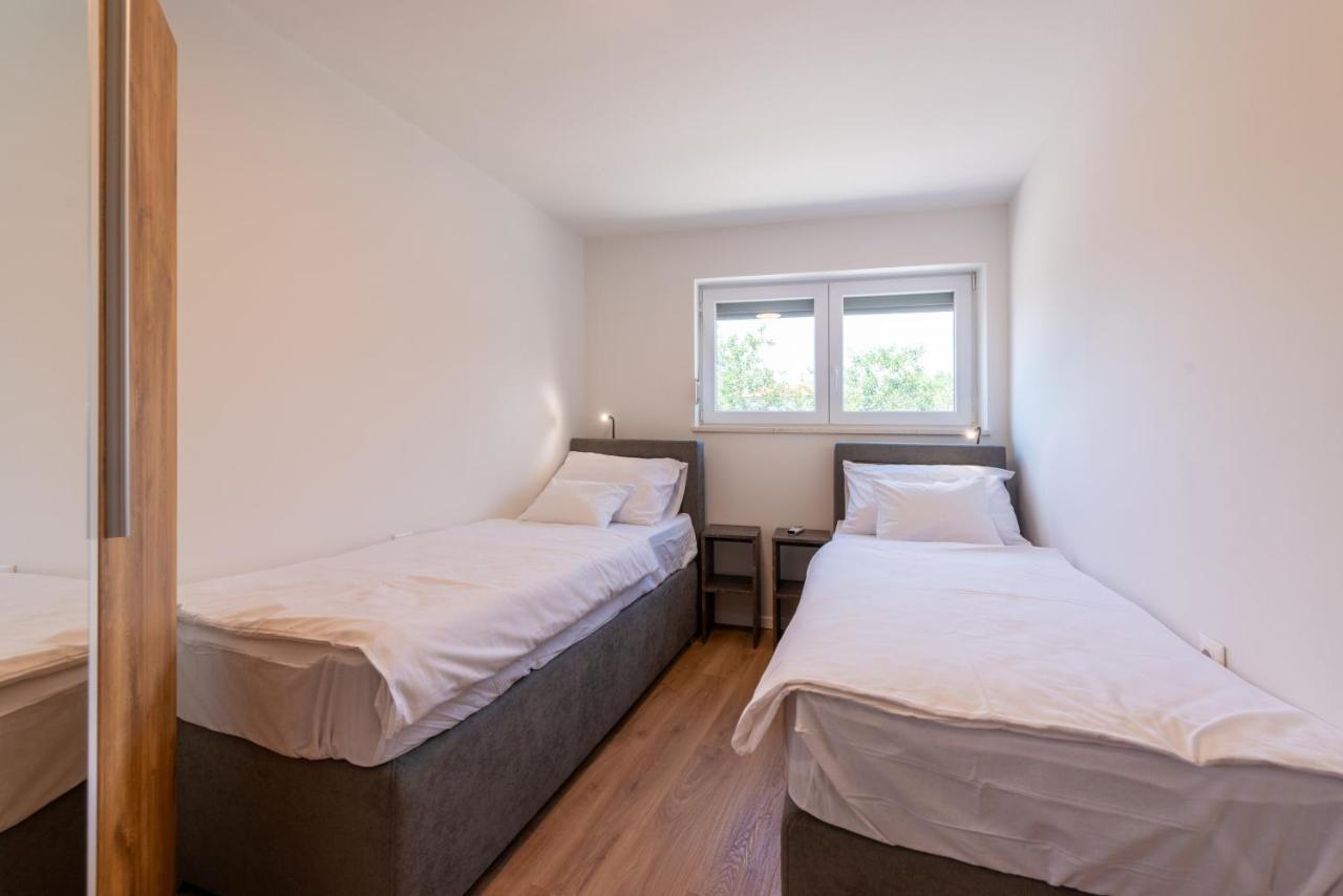Apartman Noa คาสตาฟ ภายนอก รูปภาพ