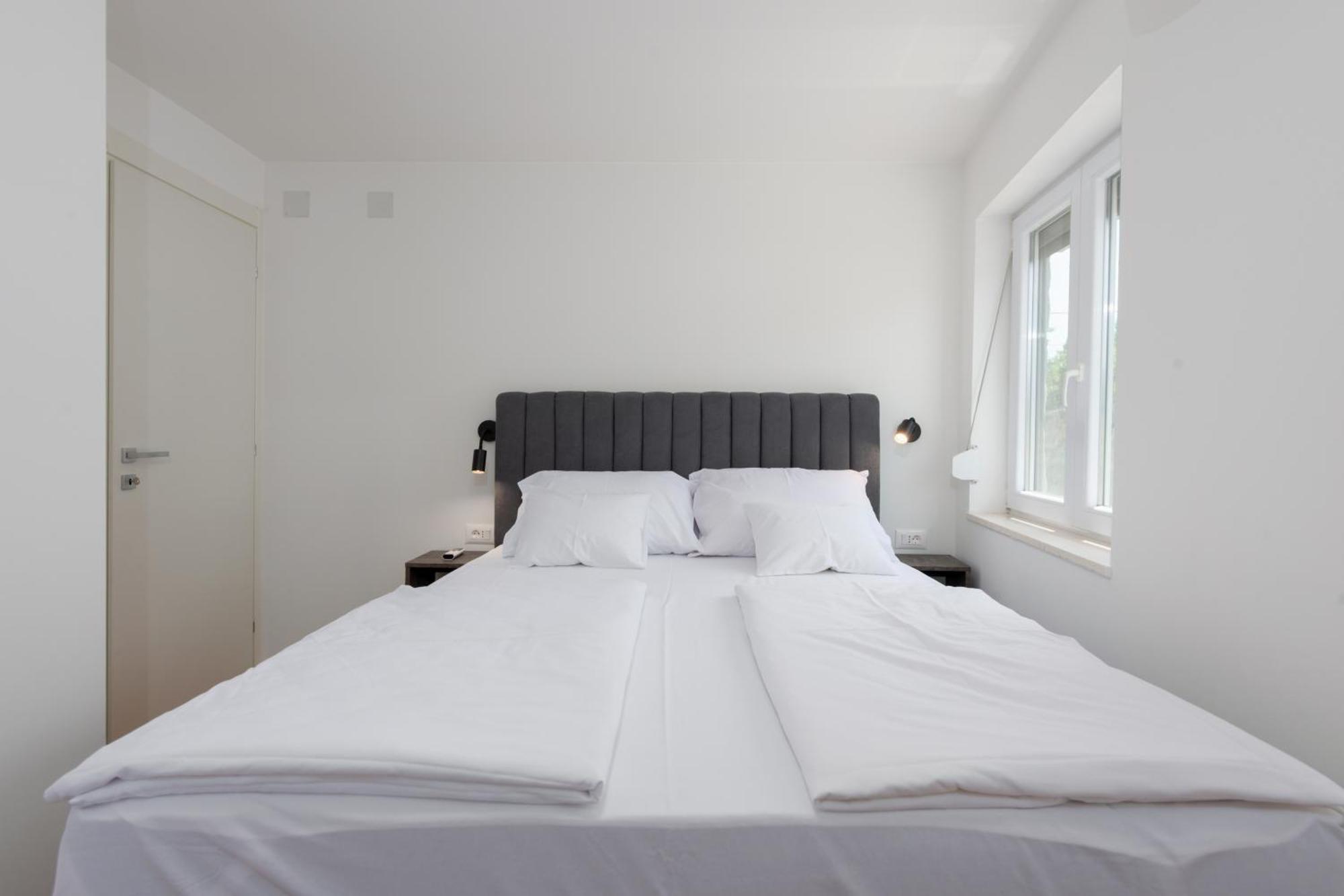 Apartman Noa คาสตาฟ ภายนอก รูปภาพ