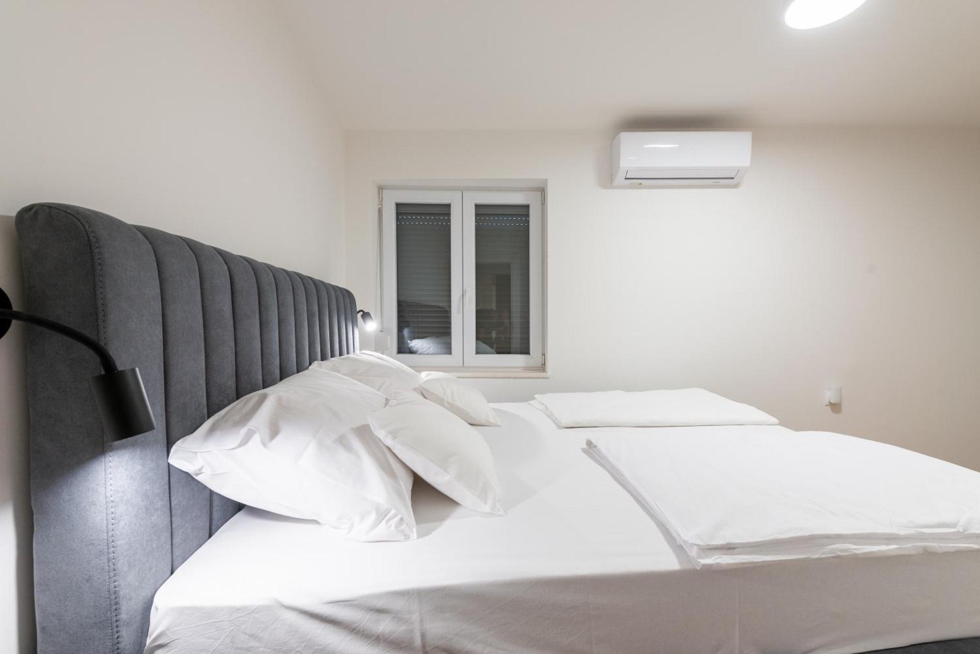 Apartman Noa คาสตาฟ ภายนอก รูปภาพ