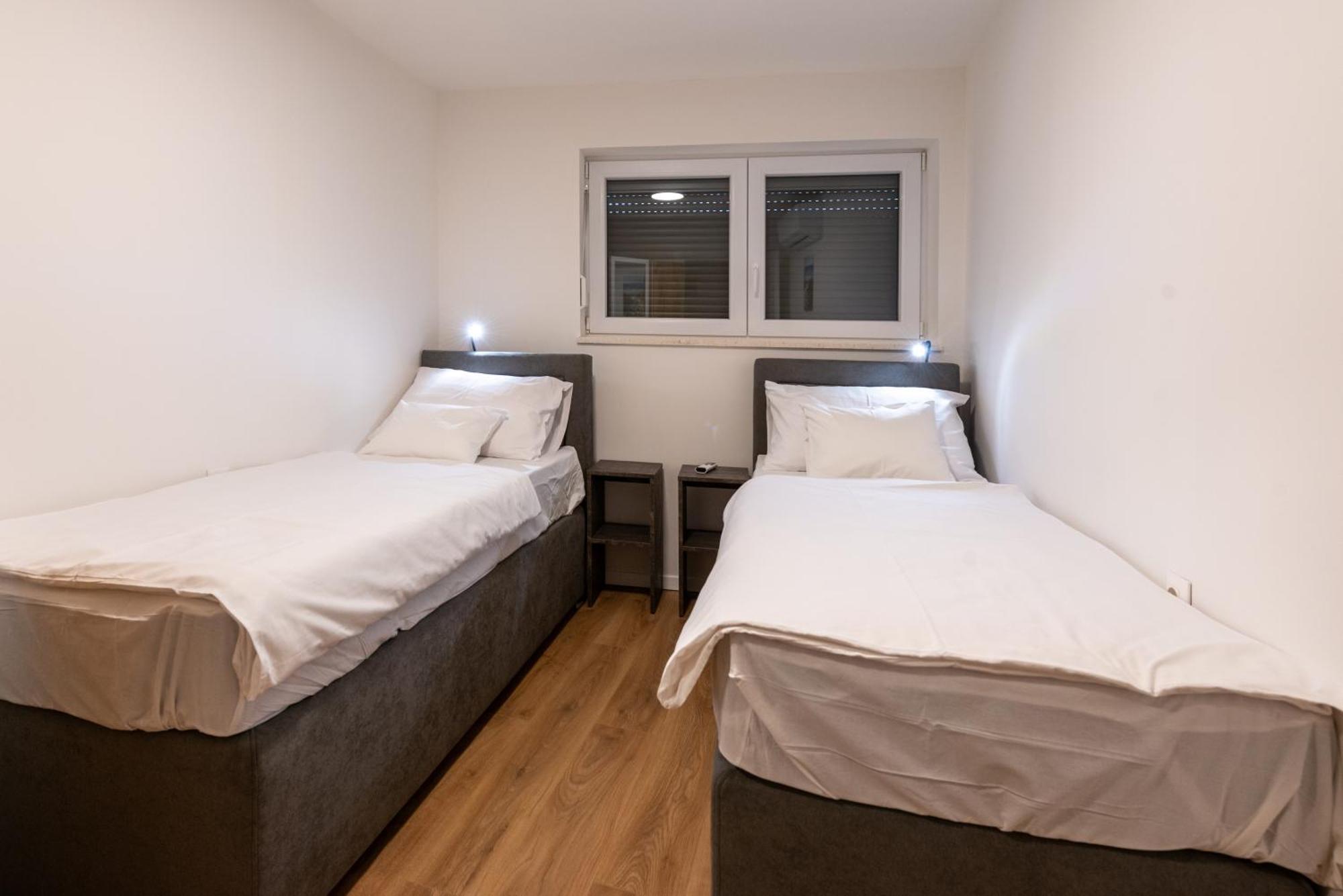 Apartman Noa คาสตาฟ ภายนอก รูปภาพ